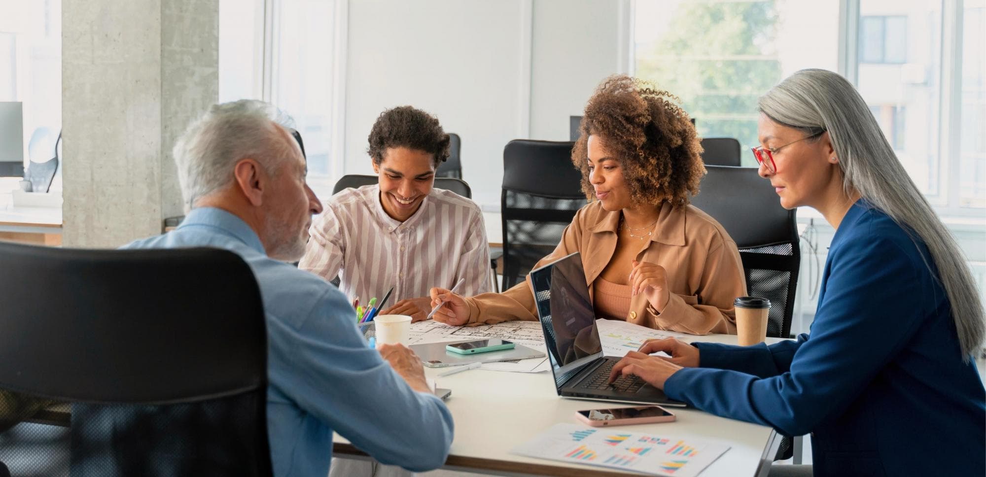 Advantages of Working With a Staffing Agency Versus In-House Hiring